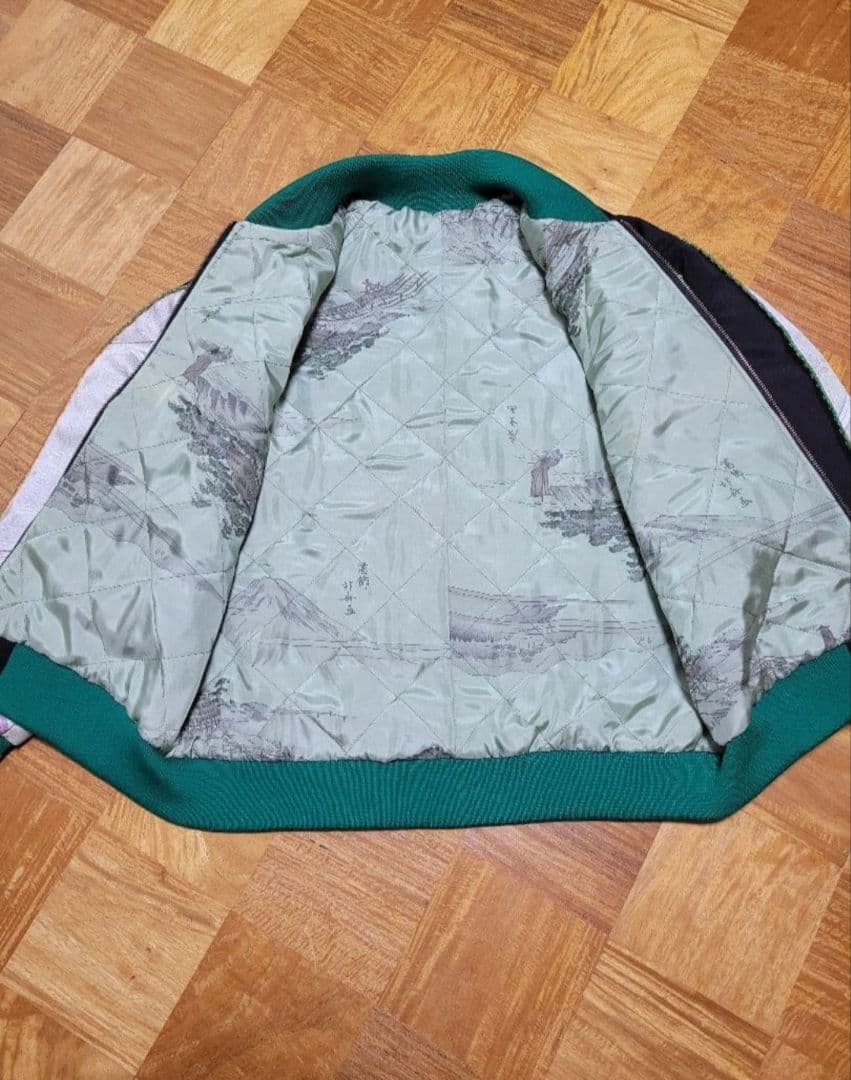 め1223着物リメイク正絹古布黒留袖江戸褄ヴィンテージスカジャンハンドメイド