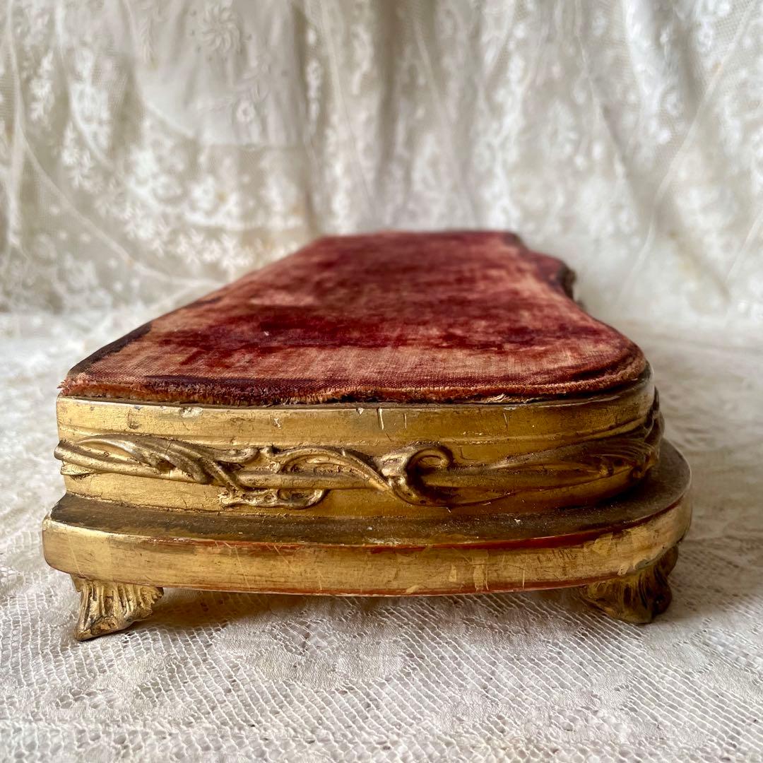 ディスプレイ台座　ポワドレ　フランスアンティーク　店舗什器　ゴールド　ベロア張り