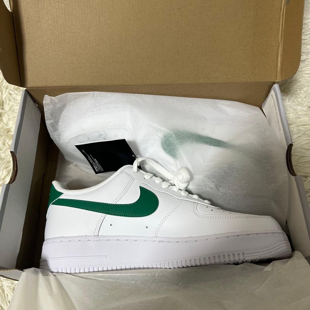 新品　未使用NIKE AIR FORCE 1 ’07 27.5cm