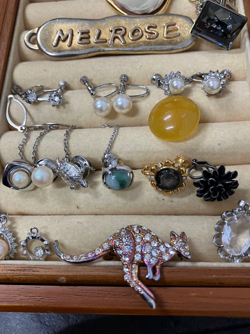 遺品整理 指輪 ネックレス イヤリング 腕時計　ブローチ カフス 金盃