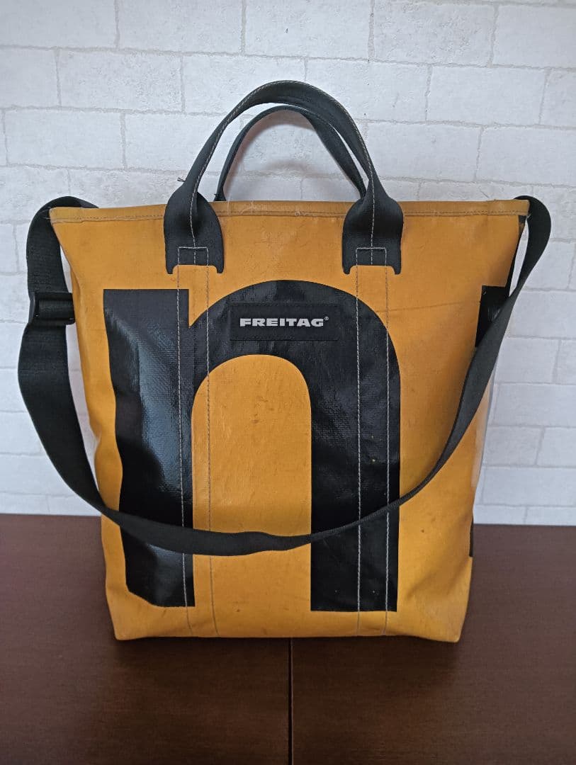 美品! レアカラー！FREITAGフライターグF74 旧BOBトートバッグ黄×黒