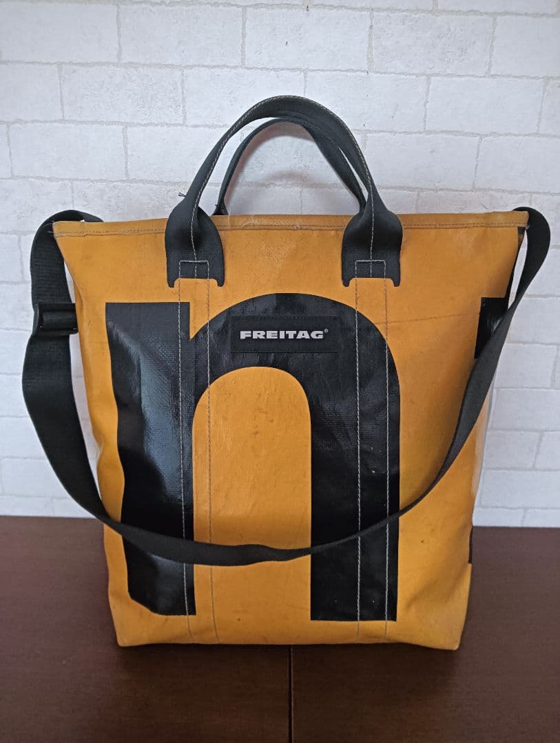 美品! レアカラー！FREITAGフライターグF74 旧BOBトートバッグ黄×黒
