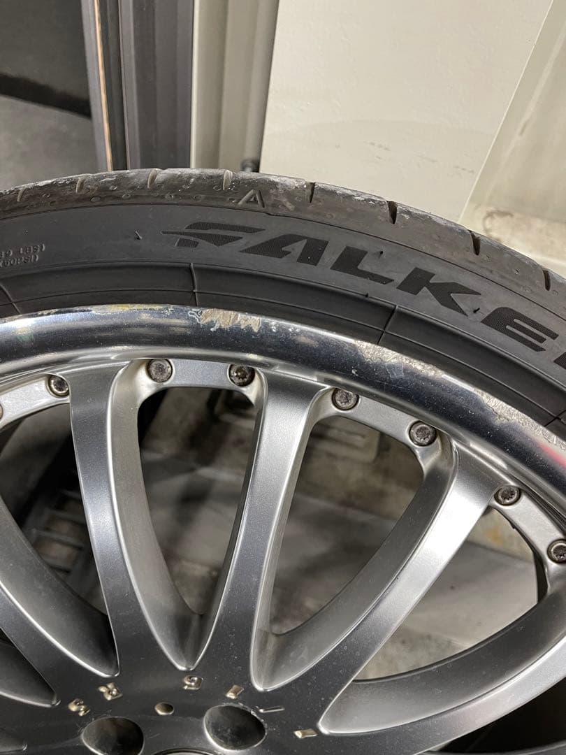 カールソン1/10 20インチ