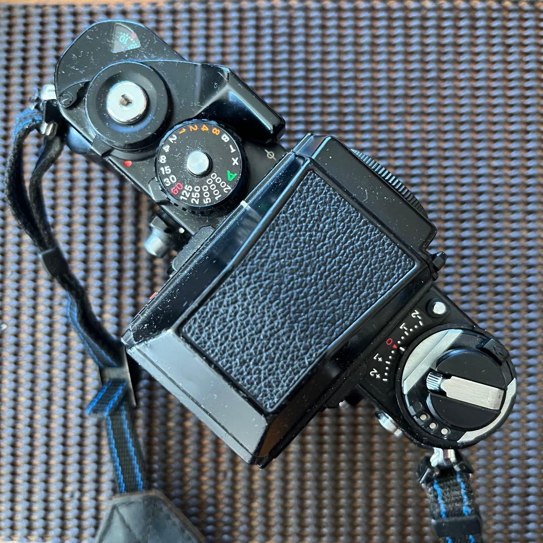 Nikon F3 HP（専用革ケース、ストラップ付）