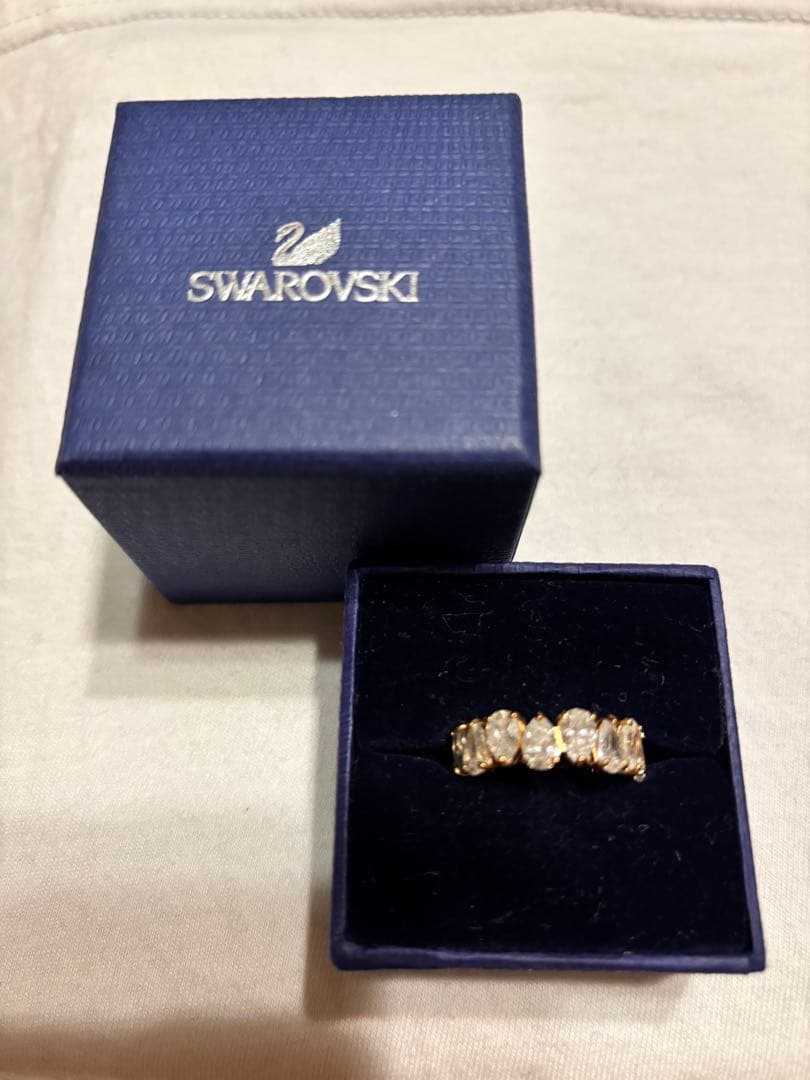 SWAROVSKIリング