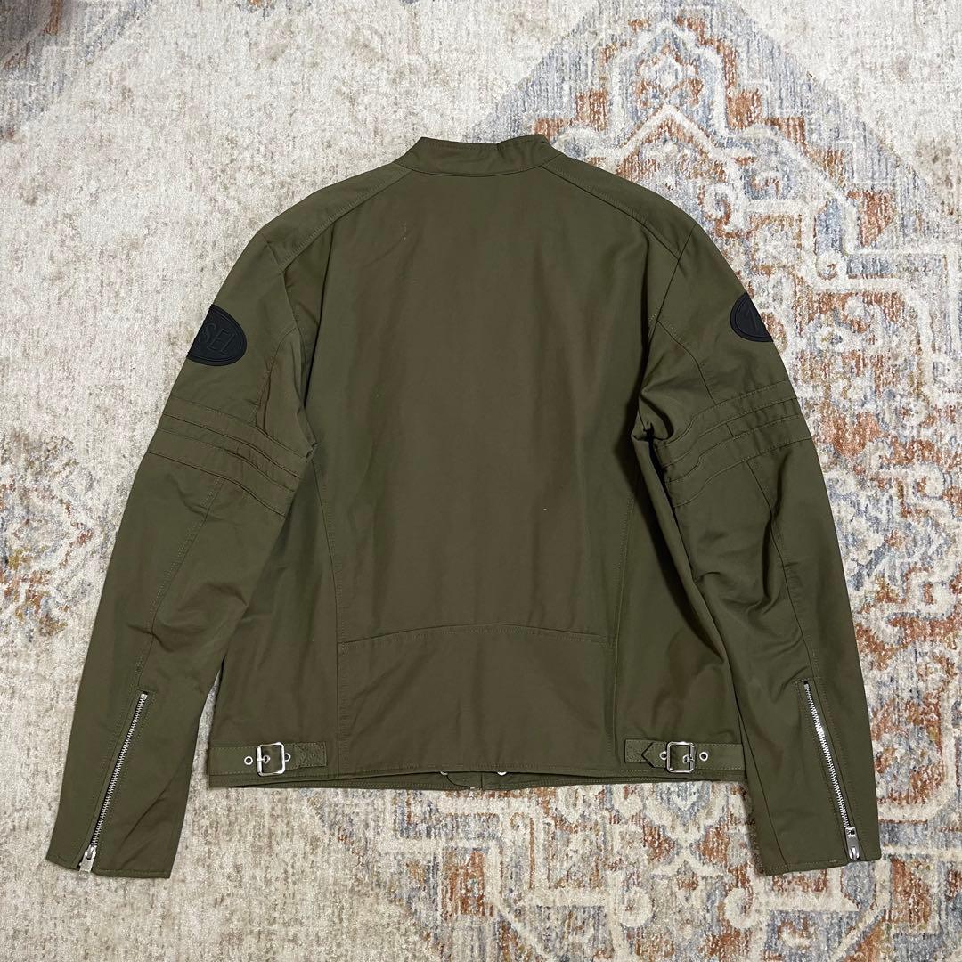 オリーブ色ナイロンジャケット