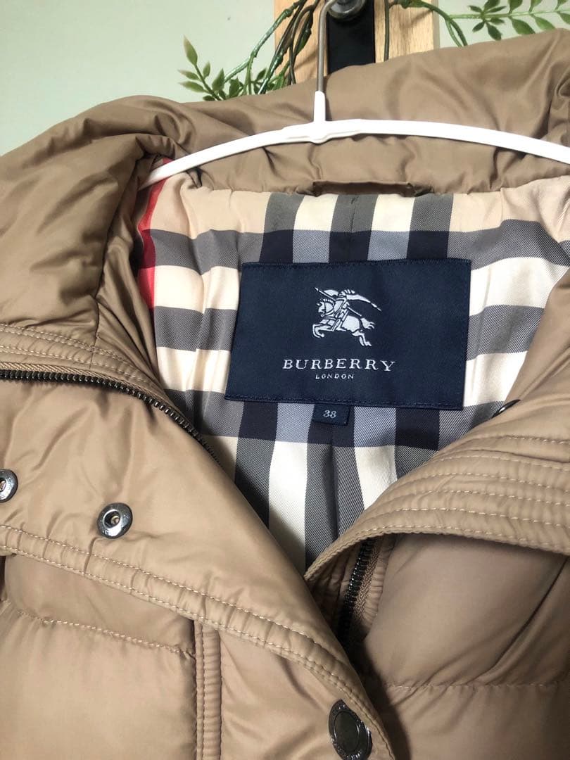 Burberry ダウンジャケット✴︎ 38 M Aライン ベルトつき