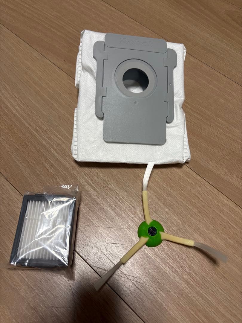 iRobot Roomba i7+ ロボット掃除機本体 充電器・フィルター付き