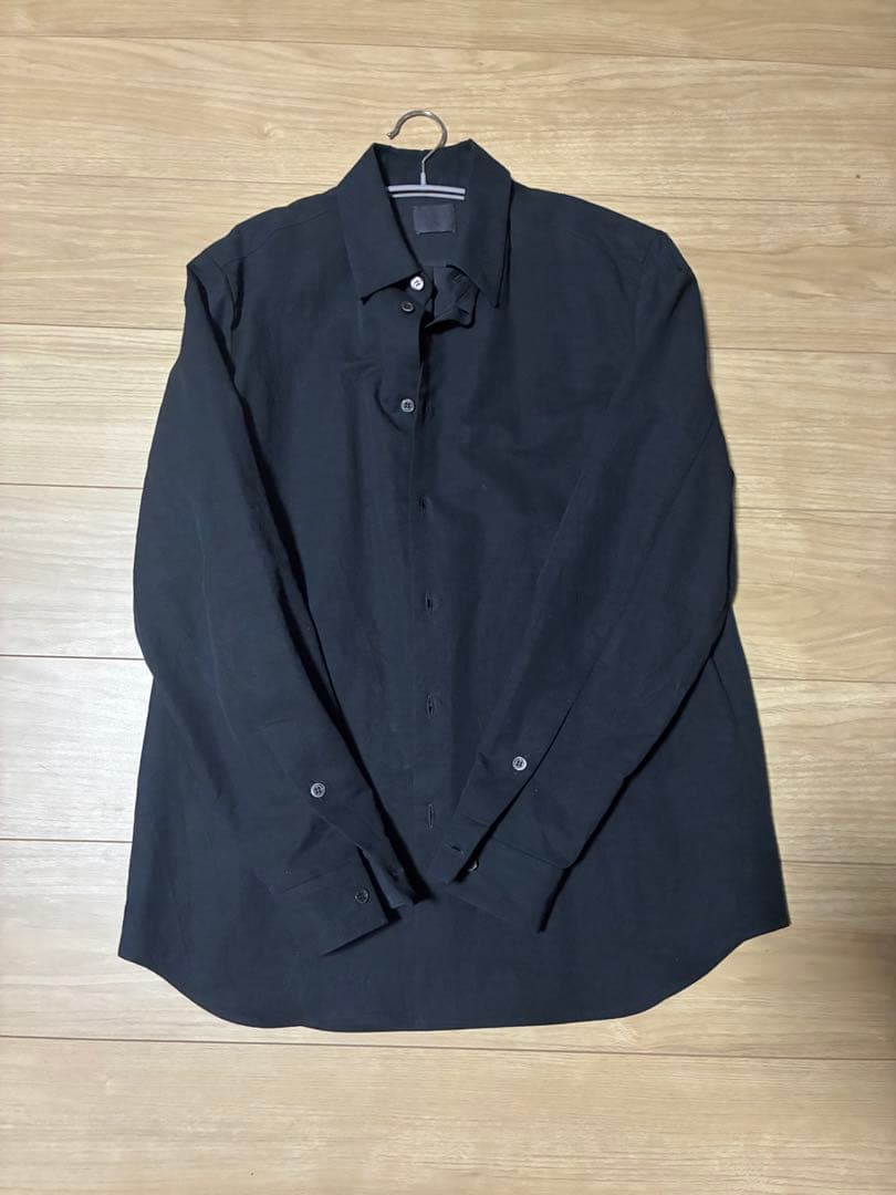 山内　黒の長袖シャツ サイズ<3
