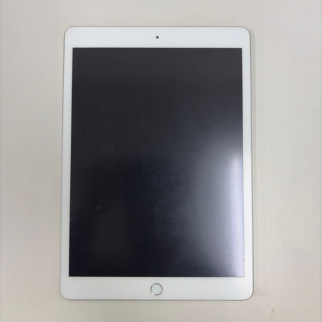 t*a様 Apple iPad （第7世代）10.2インチ シルバー 本体 32