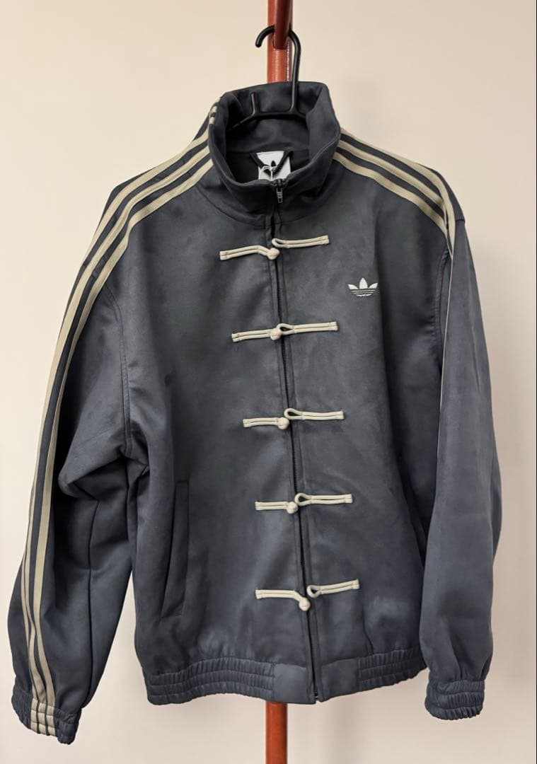 adidas 中国限定 ブルーグレー ジャケット