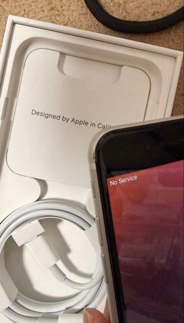 iPhone SE (第2世代) 128GBホワイト 本体