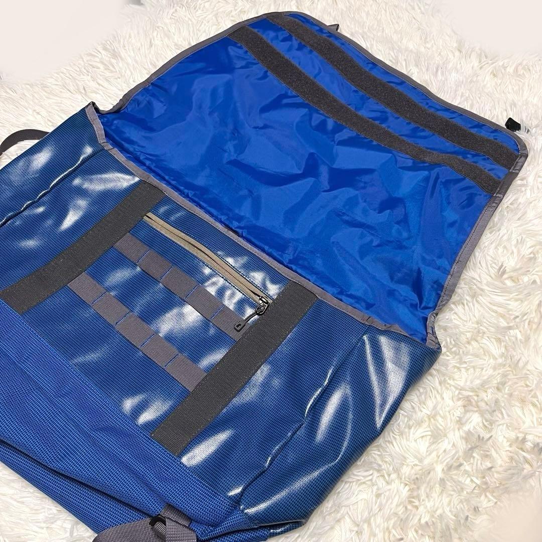 希少 パタゴニア ブラックホールメッセンジャー バッグ ブルー　美品