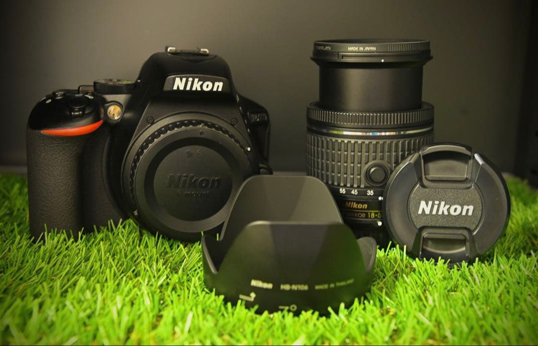 美品！箱説・保証書付き　Nikon D5600 レンズ保護フィルター完備