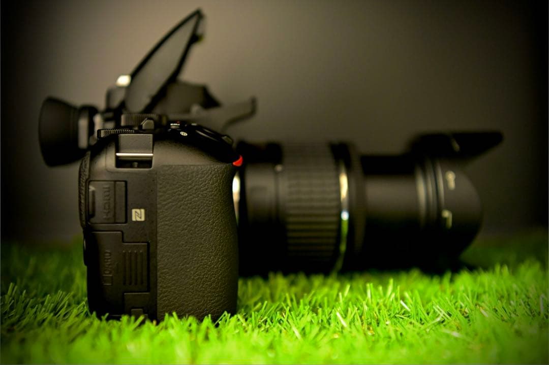 美品！箱説・保証書付き　Nikon D5600 レンズ保護フィルター完備