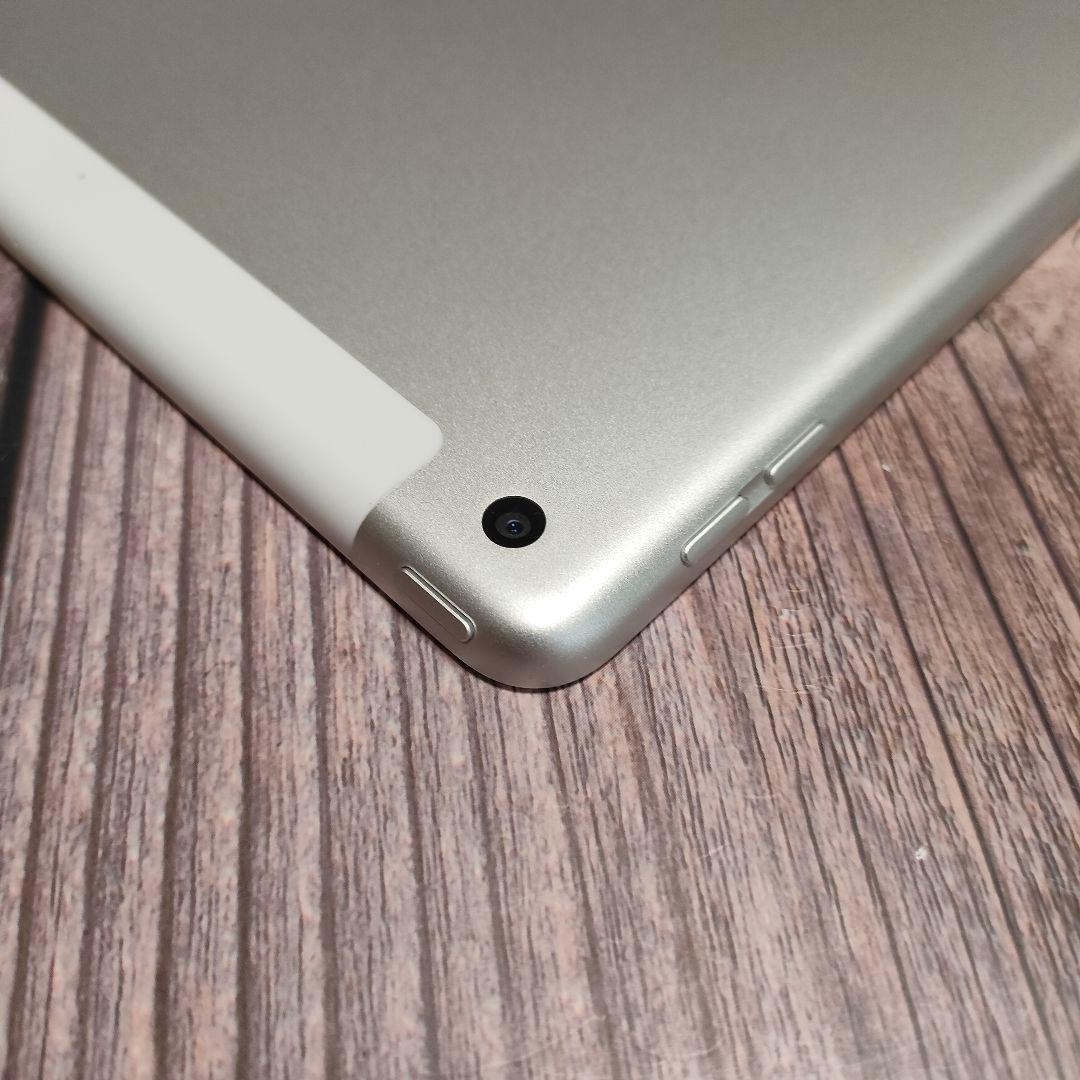 iPad 第9世代 64GB SIMフリー 新品近い
