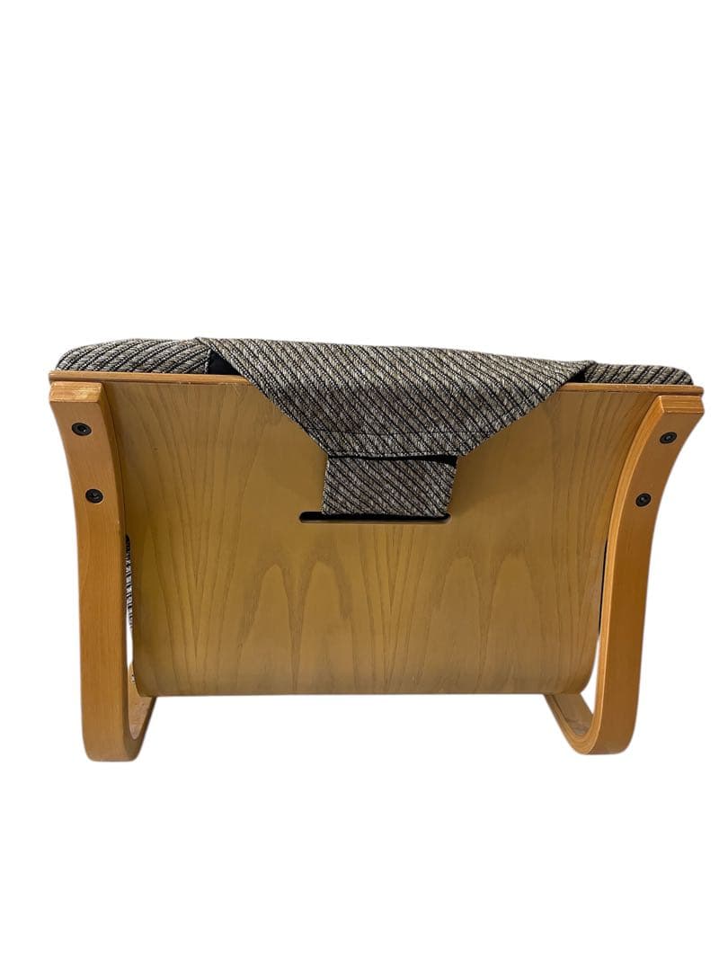 徳島県立工業技術センター　新日本木工　曲木　低座椅子　胡坐楽座椅子　腰痛防止