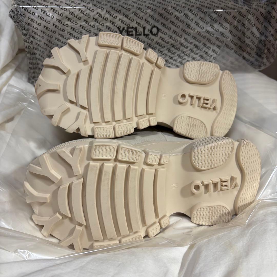 YELLO ベージュ ムートンブーツ Mサイズ