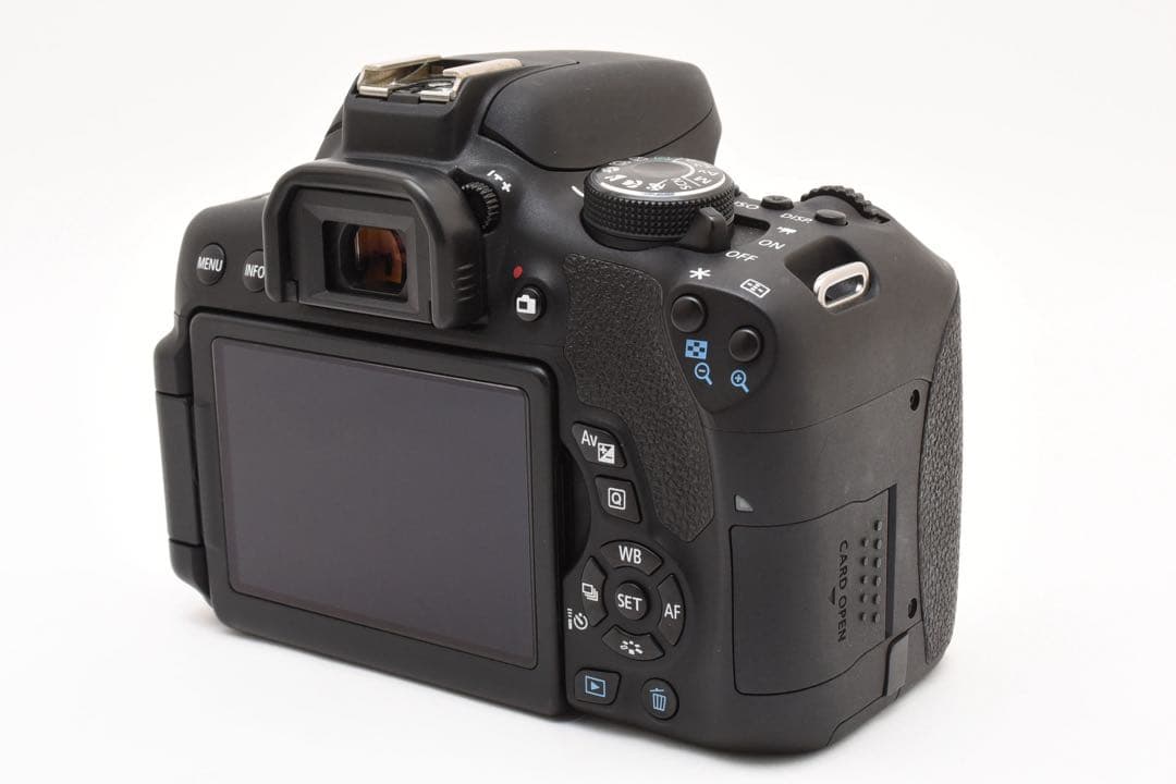 美品 Canon EOS Kiss X8i ダブルズームセット Wi-Fi搭載