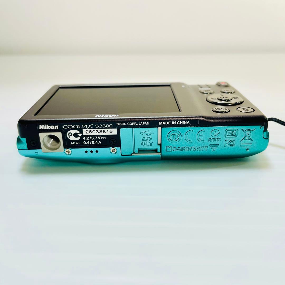 超美品　箱付き　Nikon COOLPIX S3300 ニコン　クールピクス