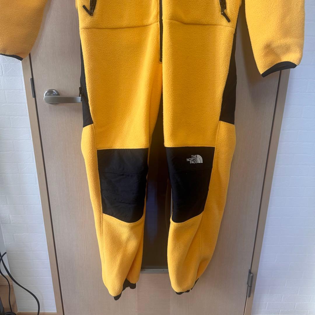 THE NORTH FACEフリース ジャンプスーツ（イエロー×ブラック）