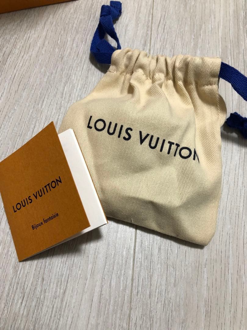 Louis Vuitton キーホルダー スタッズ付き 保存袋付き
