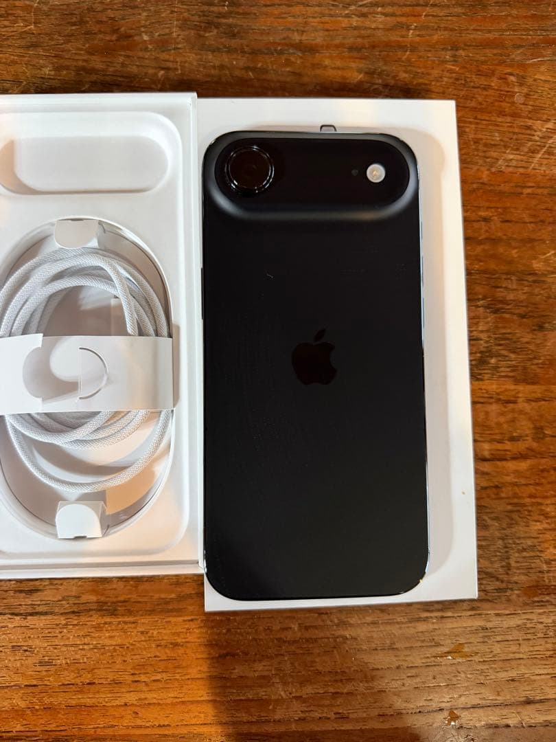 iPhone 17Air 256GB 黒　超美品