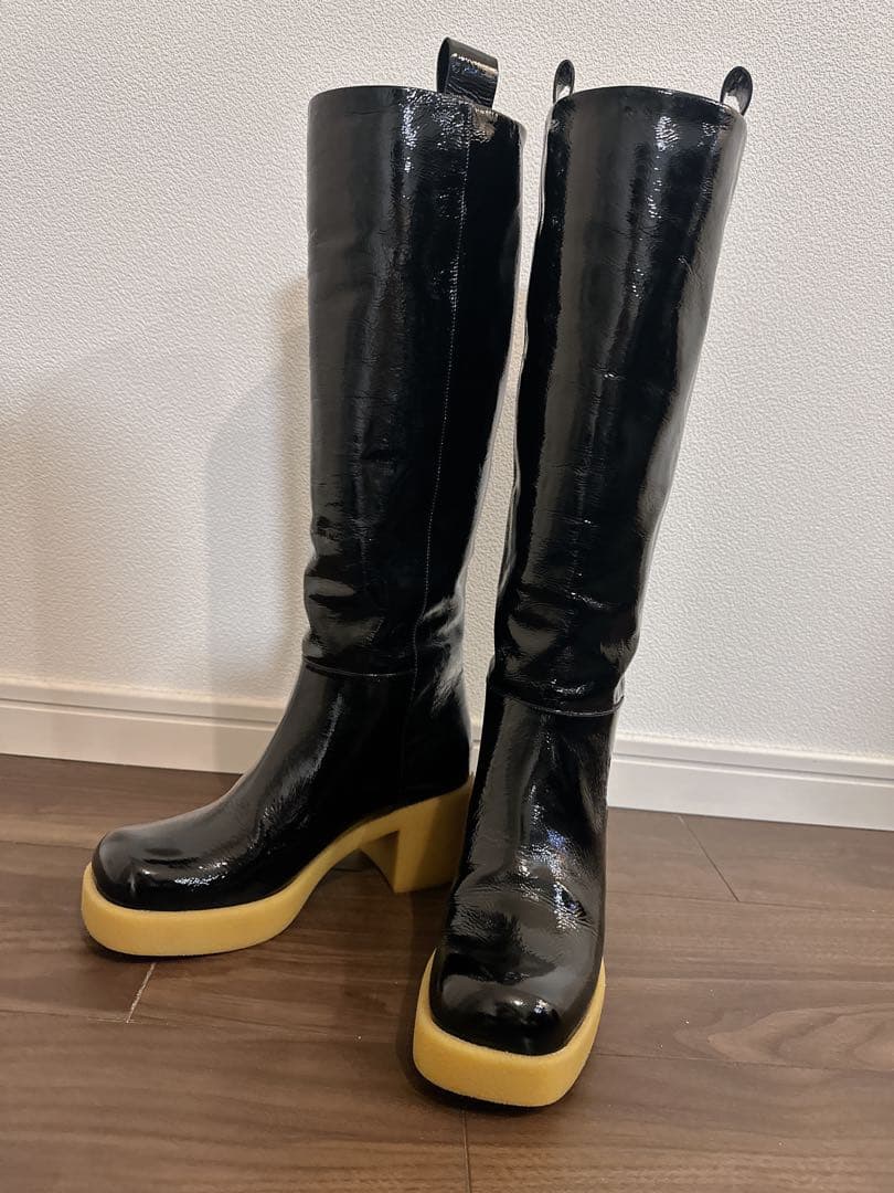 美品　miumiu ミュウミュウ　パテント　ロングブーツ