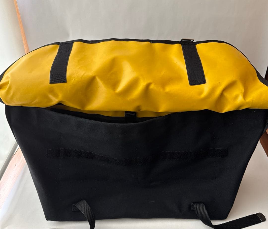 DE MARTINI 3602 メッセンジャーバッグ ブラック 美品