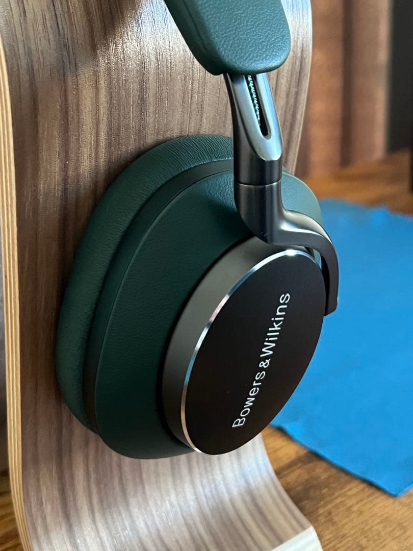 Bowers & Wilkins PX8 ダークフォレスト