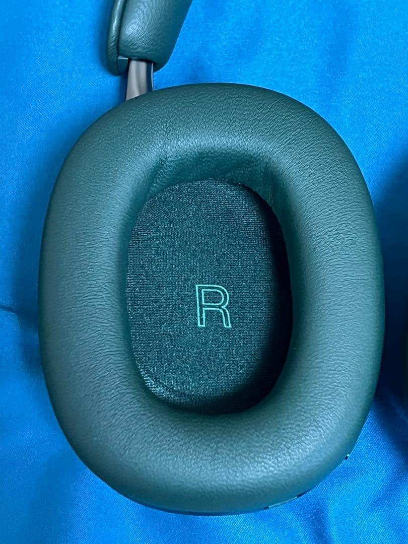 Bowers & Wilkins PX8 ダークフォレスト