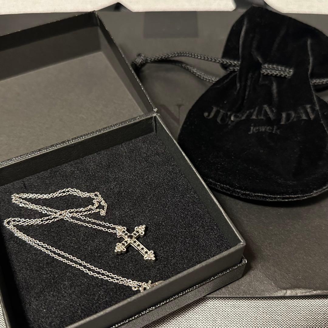 Justin Davis クロス ネックレス