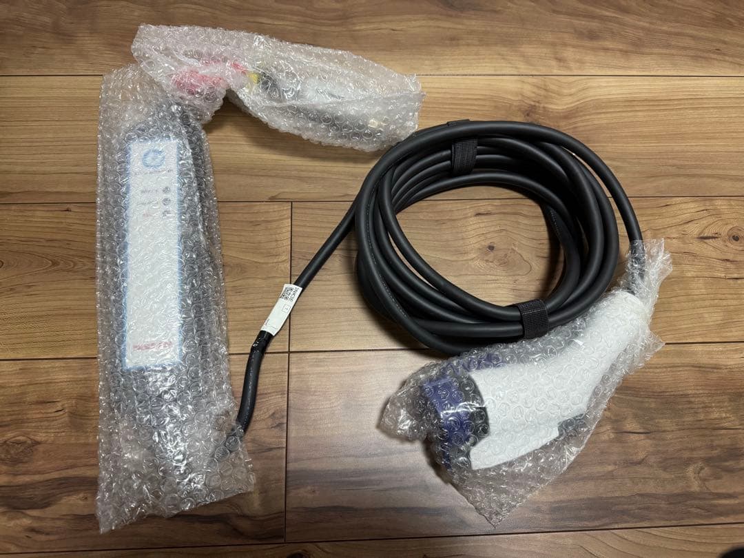 日産 リーフ 充電ケーブル