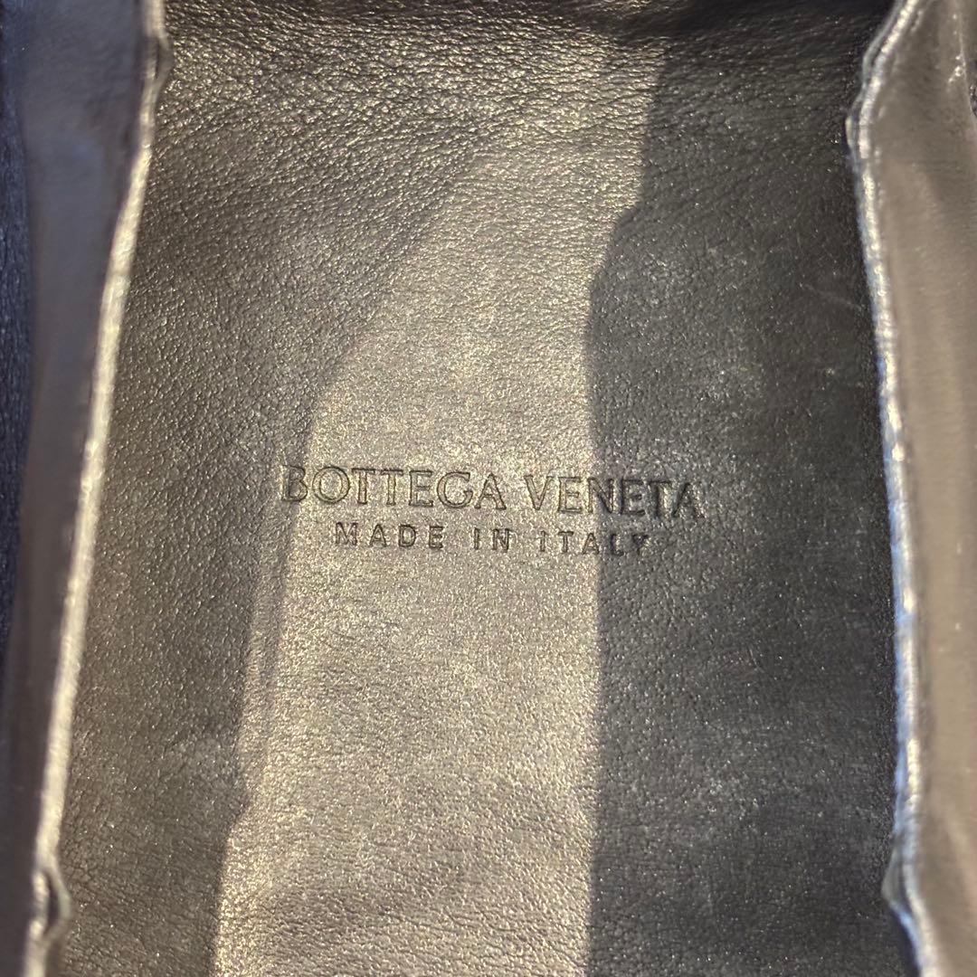 BOTTEGA VENETA イントレチャート　ケース　黒