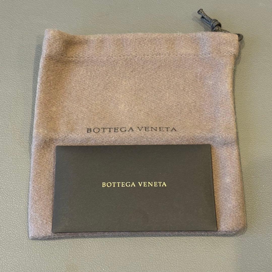 BOTTEGA VENETA イントレチャート　ケース　黒