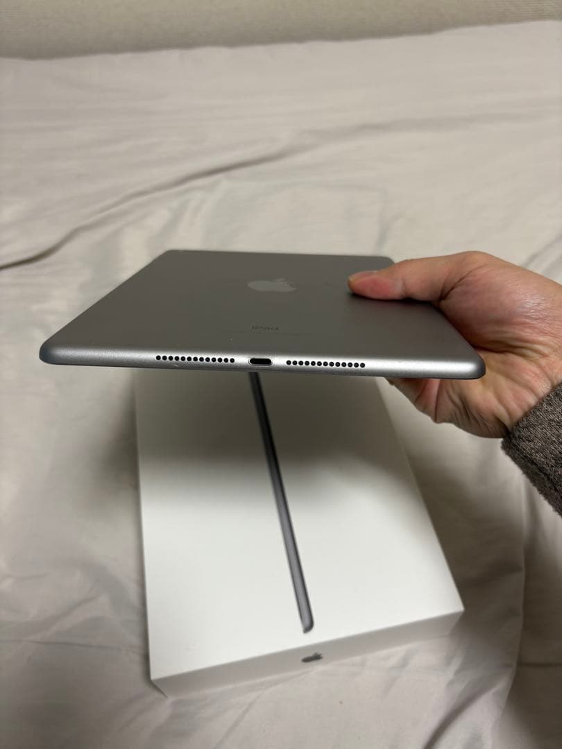 Apple ipad 第6世代 128GBバテッリ容量96%