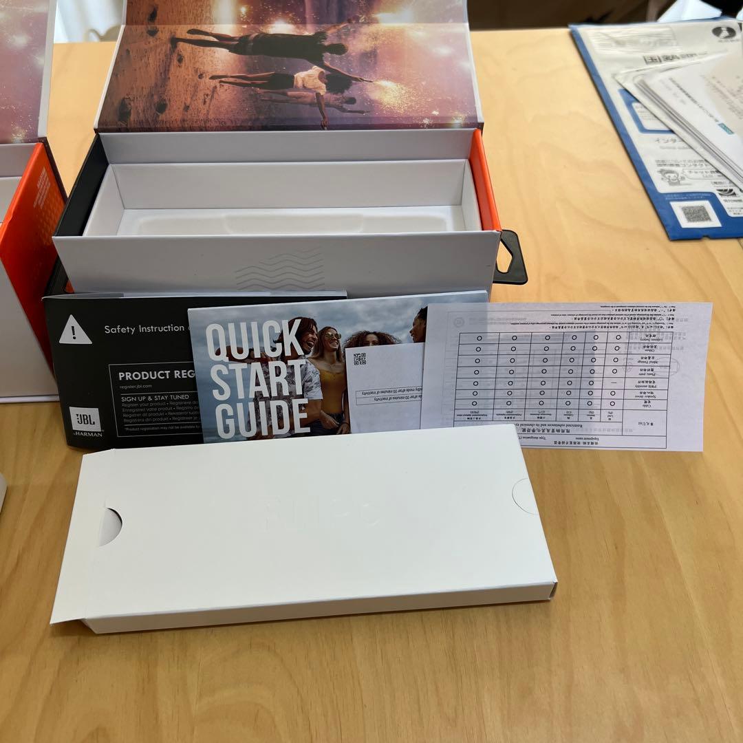 JBL FLIP6スピーカー 2個セットホワイト保証4年5ヶ月付き美品送料込み！