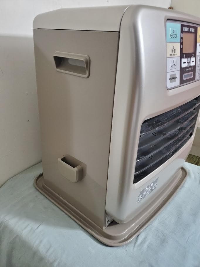 コロナ　石油ストーブ　FH-SR3318Y 2018年製　石油ファンヒーター