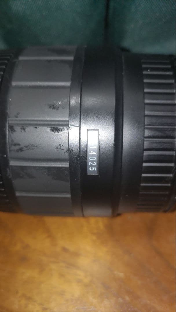 SIGMA 70-300mm F4-5.6 DL MACROレンズと小型レンズセ