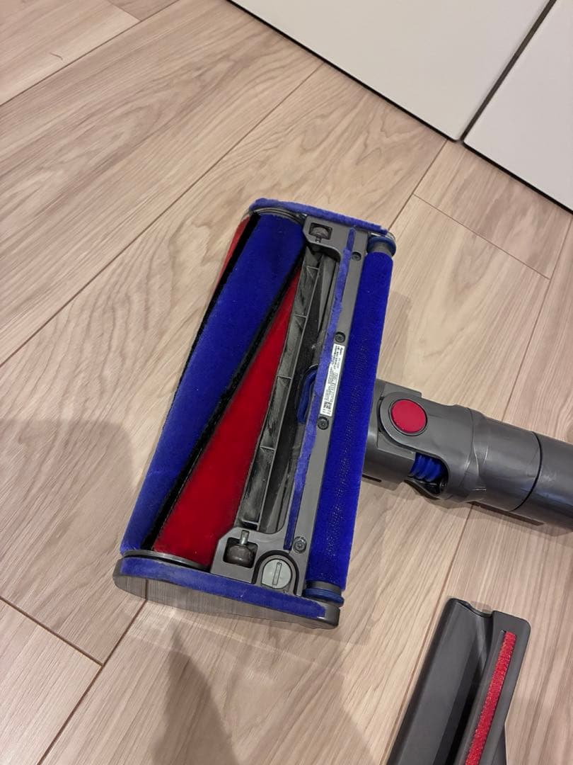 Dyson V8 コードレス掃除機