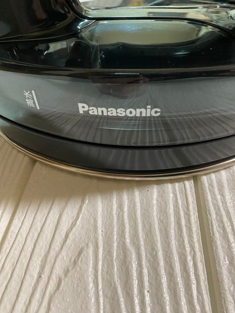 【新品★未使用】Panasonic コードレスアイロン NI-WL709-K
