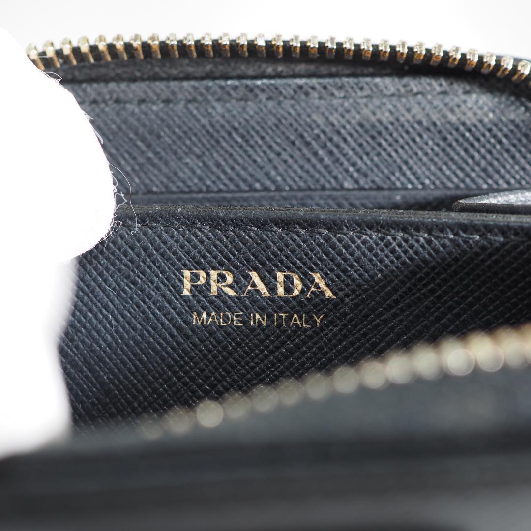 PRADA プラダ ケース サフィアーノ 三角プレート 黒