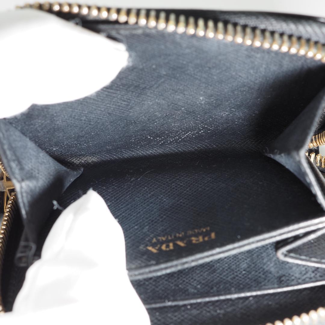 PRADA プラダ ケース サフィアーノ 三角プレート 黒