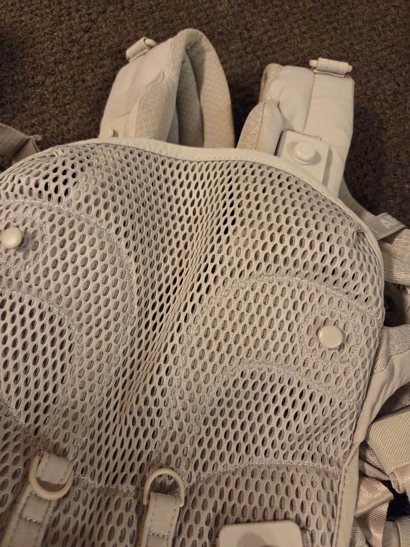 エアバギーベビーキャリア　抱っこ紐