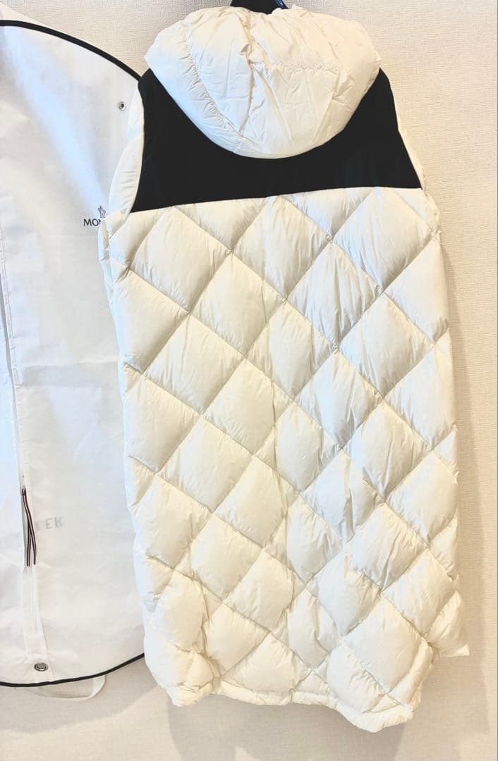 MONCLER モンクレール ロングダウンジャケット 白