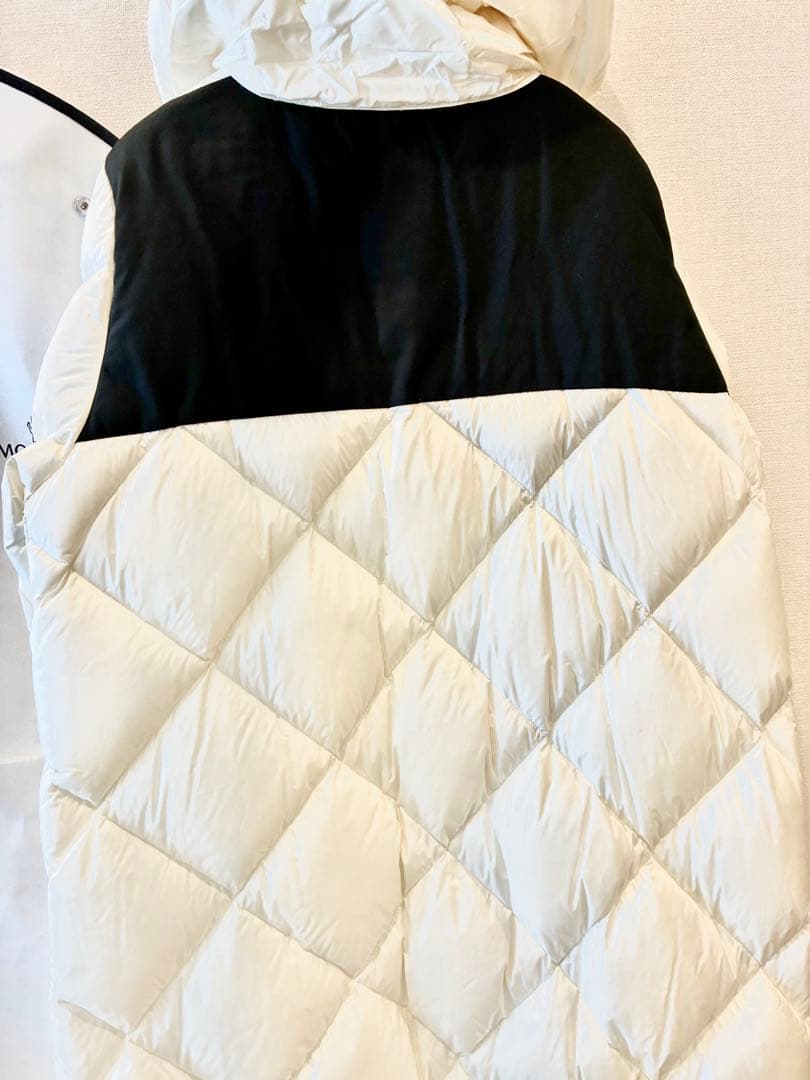 MONCLER モンクレール ロングダウンジャケット 白