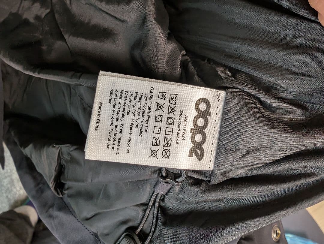 値下げ【新品】  Acme スキー・スノーボードジャケット Sサイズ