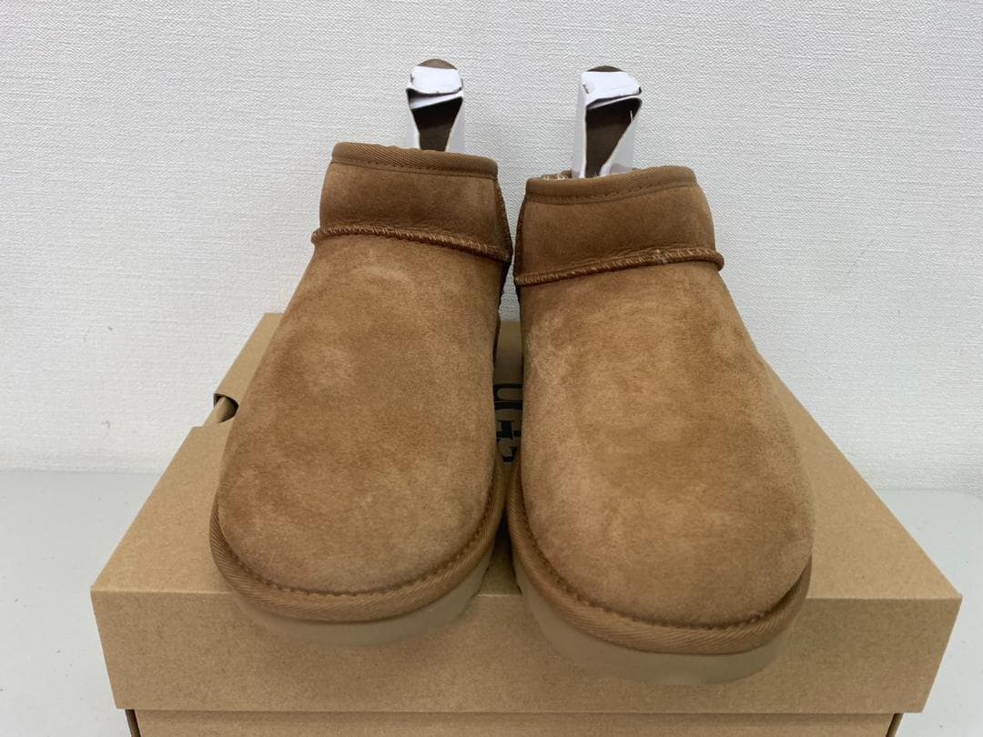 未使用品 UGG アグ クラシック ウルトラ ミニ ムートン ブーツ 24cm
