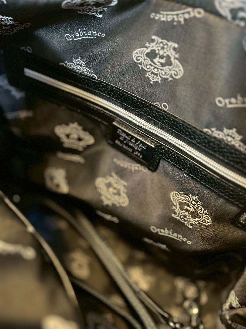 Orobiancoブラック トートバッグ