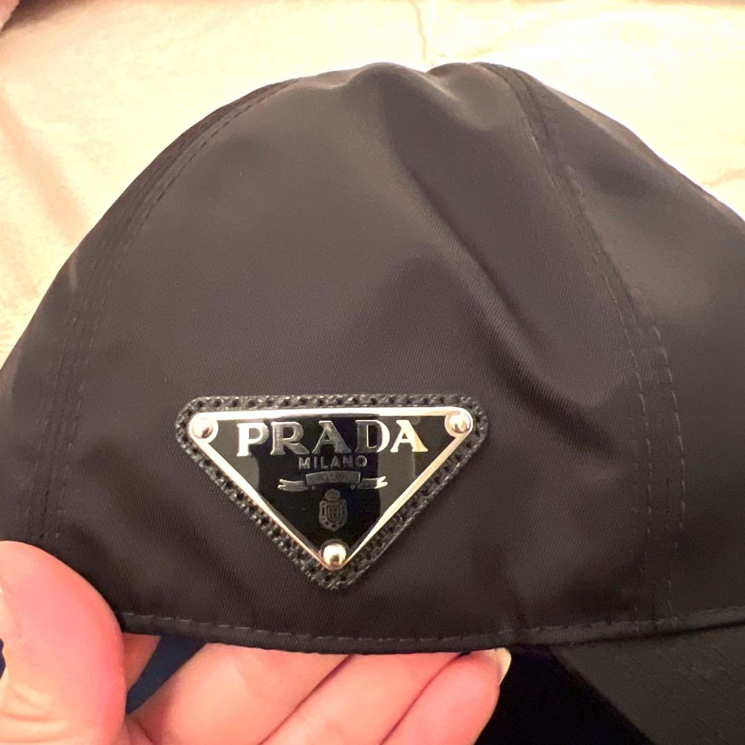 PRADA ブラック キャップ Sサイズ